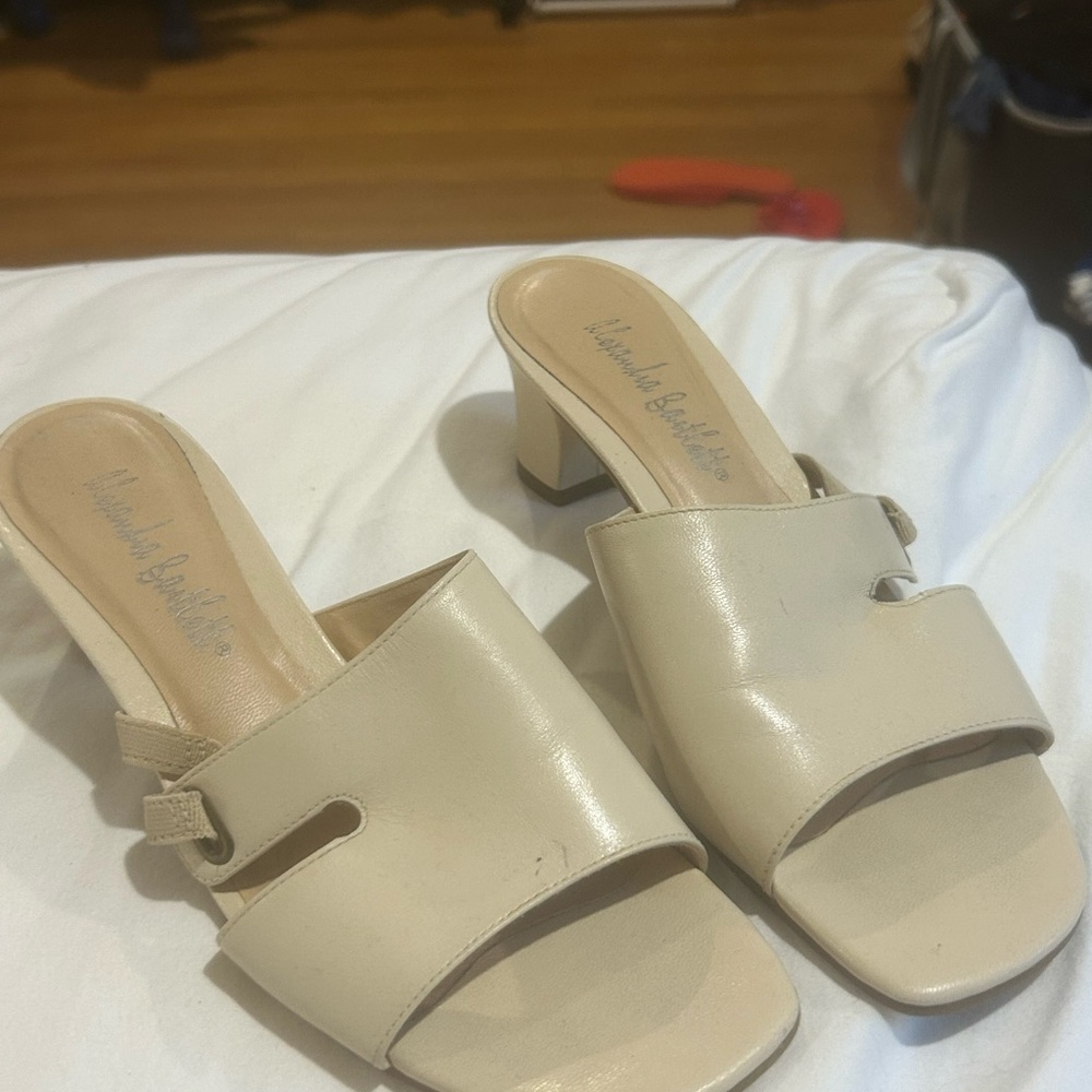 Vintage Beige Block Kitten Heels